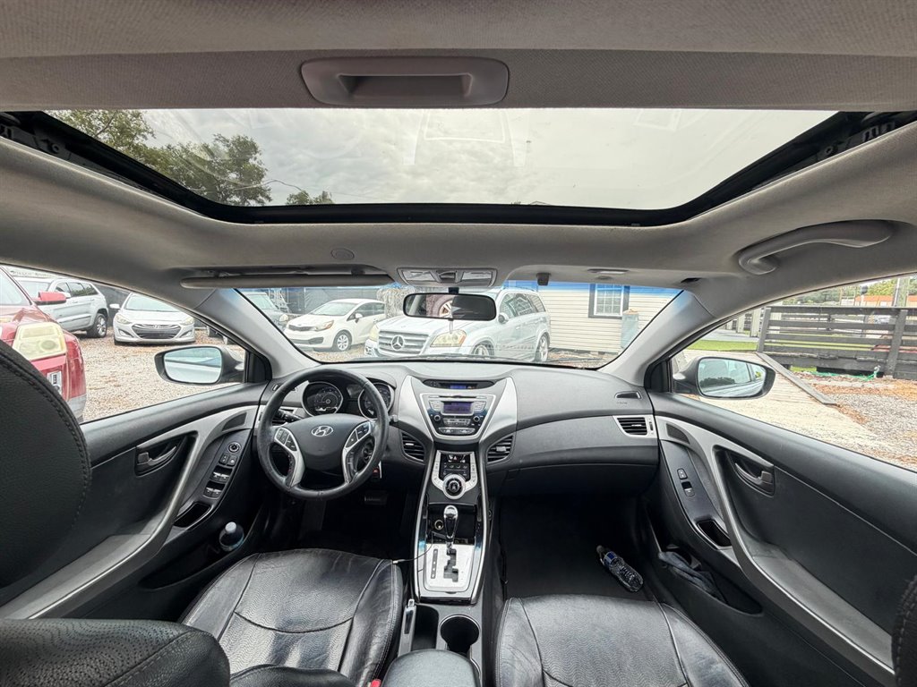 2011 Hyundai Elantra Limited - Photo 7
